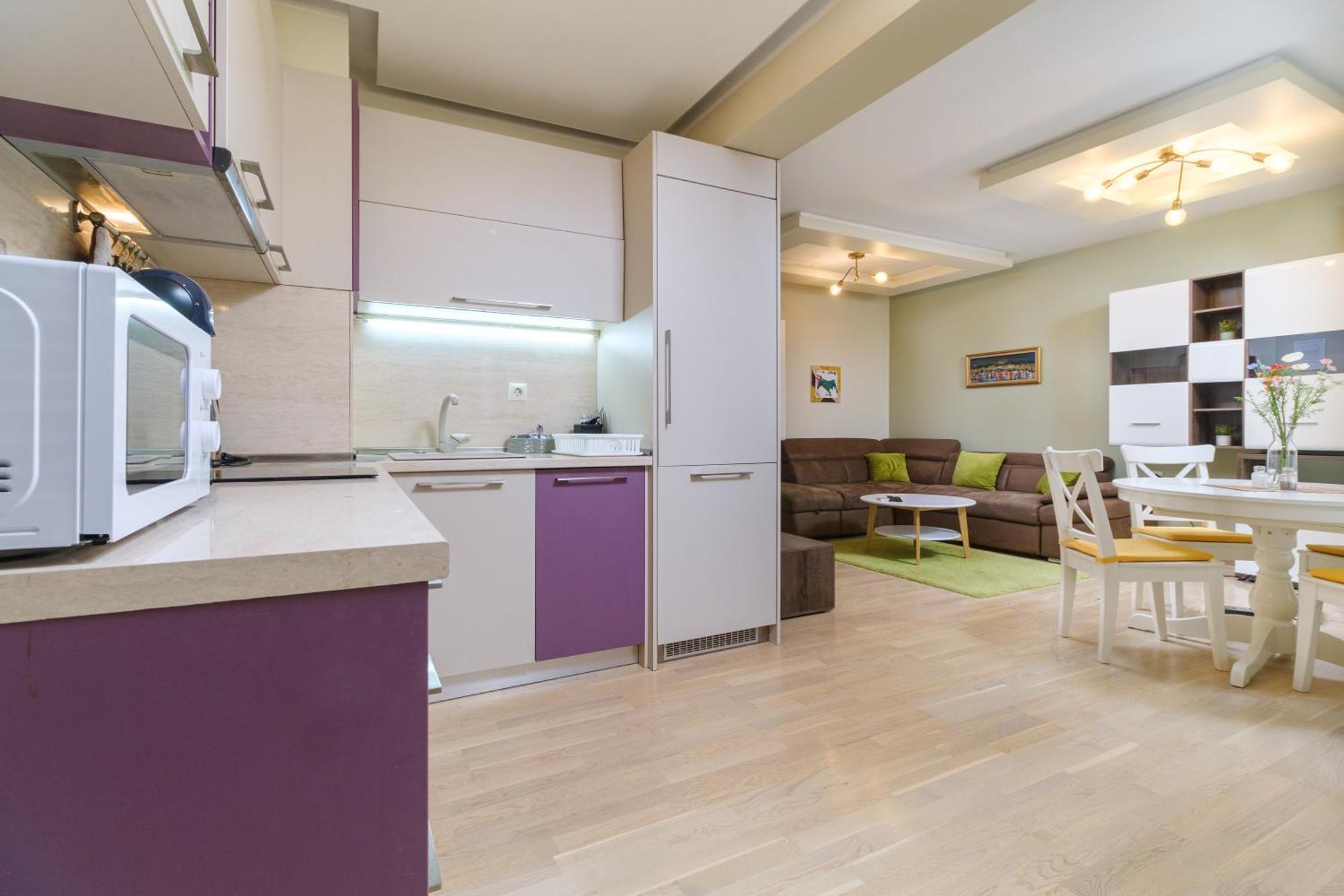 Riverside 2-Bedroom Apartment Plovdiv Esterno foto