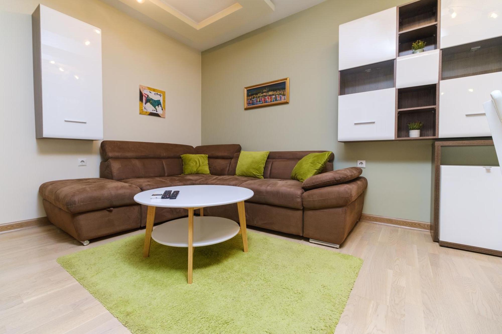 Riverside 2-Bedroom Apartment Plovdiv Esterno foto